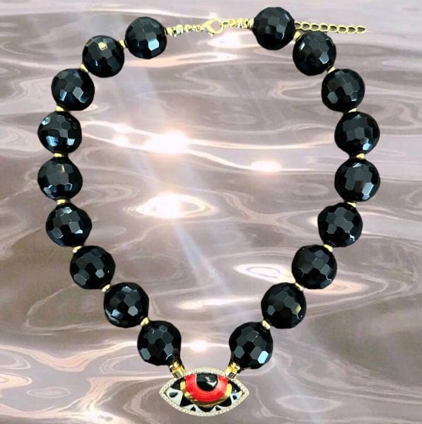 Oniks Kırmızı Göz Kolye