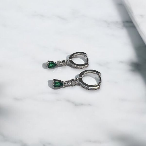 Yeşil Taşlı Minimal Küpe