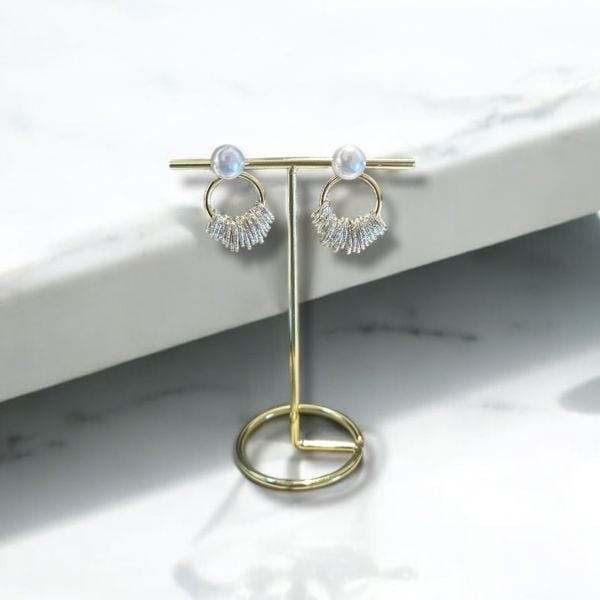 Gold ve Gümüş Detaylı Küpe