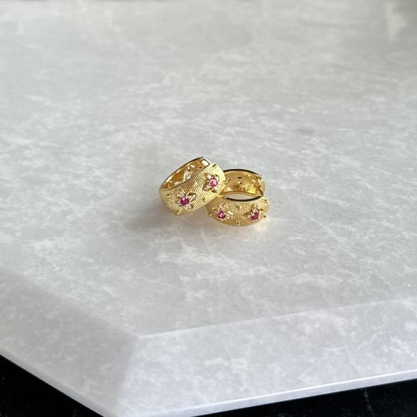 Pembe Taşlı Gold Halka Küpe