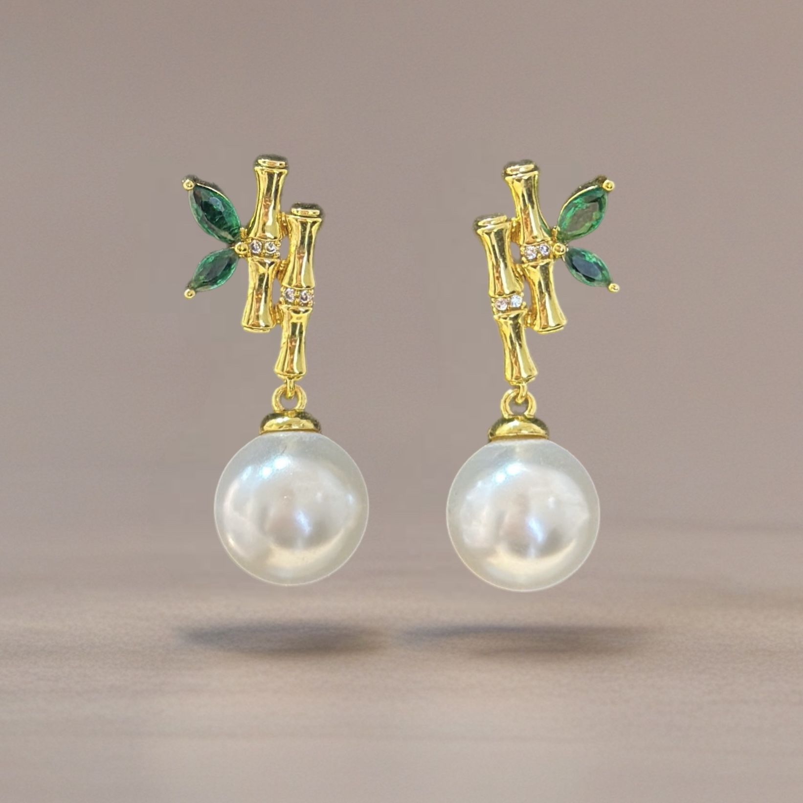 Bambu Detaylı İnci Küpe