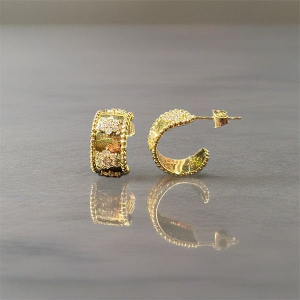 Yıldız Detaylı Halka Küpe