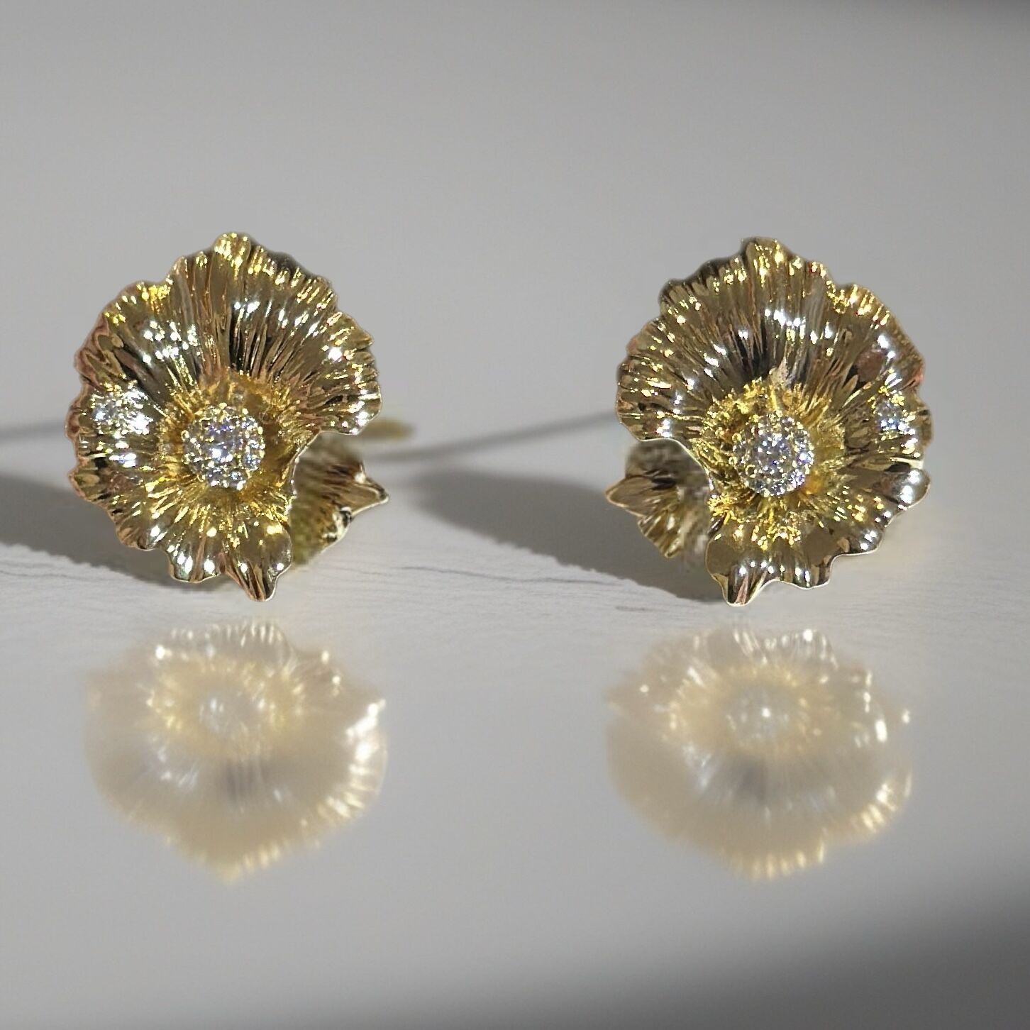 Kararmaz Çiçek Küpe